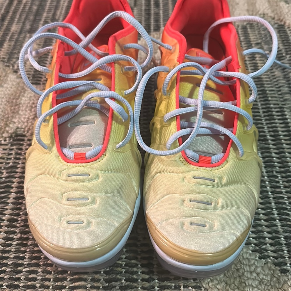 Air vapor max plus IM ACCEPTING OFFERS